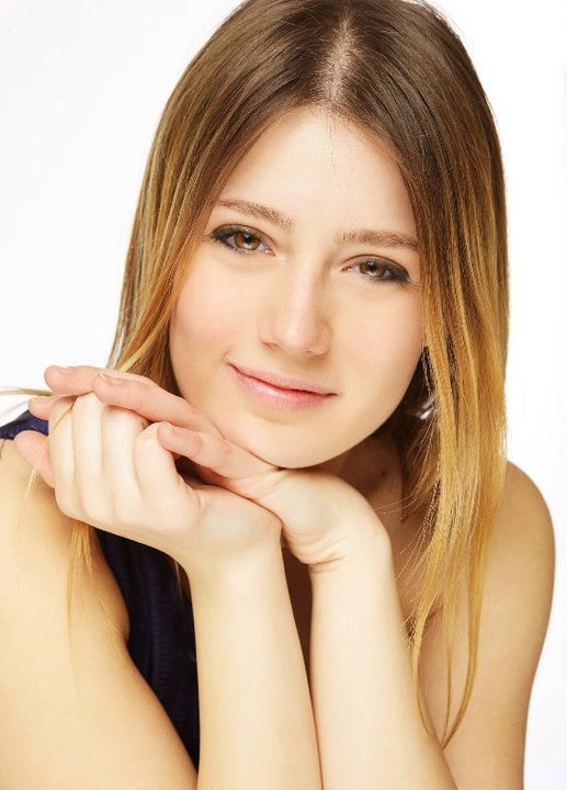 Gizem Karaca Fotoğrafı