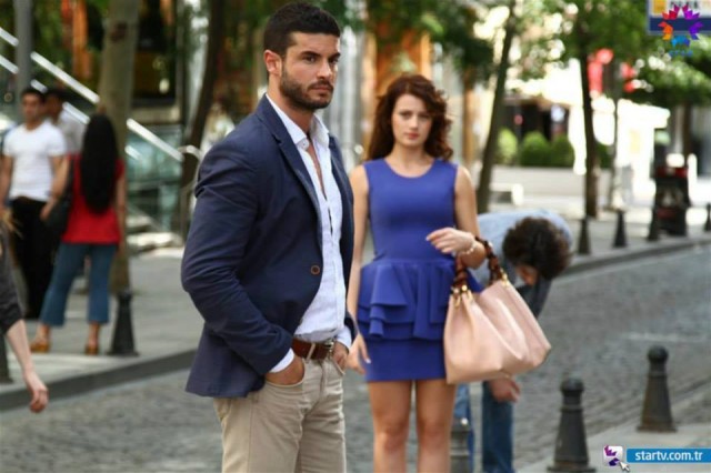 Gizem Karaca Fotoğrafı