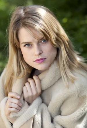 Alice Eve Fotoğrafları 8