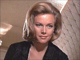 Honor Blackman Fotoğrafları 11