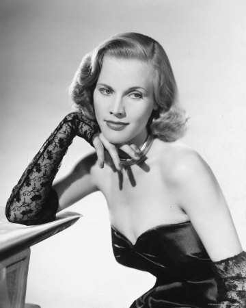 Honor Blackman Fotoğrafları 3