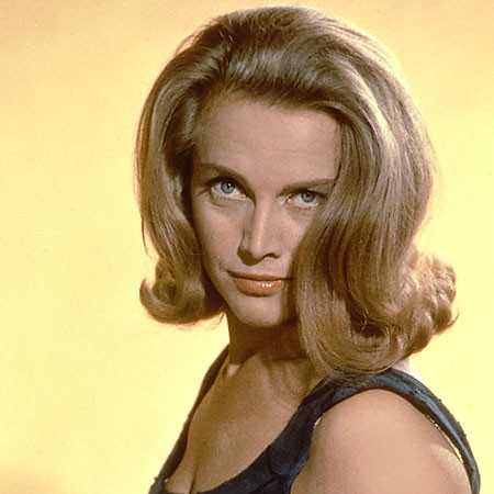 Honor Blackman Fotoğrafları 10