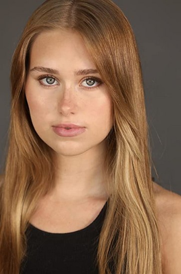 Emily Skinner fotoğrafı