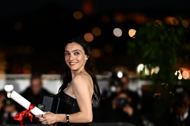 Merve Dizdar fotoğrafı