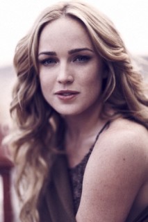 Caity Lotz Fotoğrafı