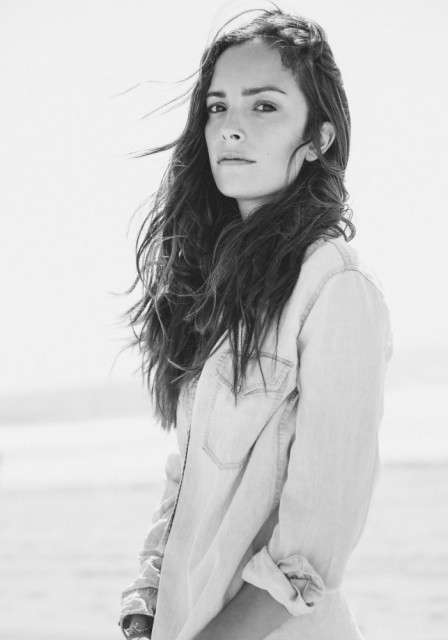 Jodi Balfour Fotoğrafı