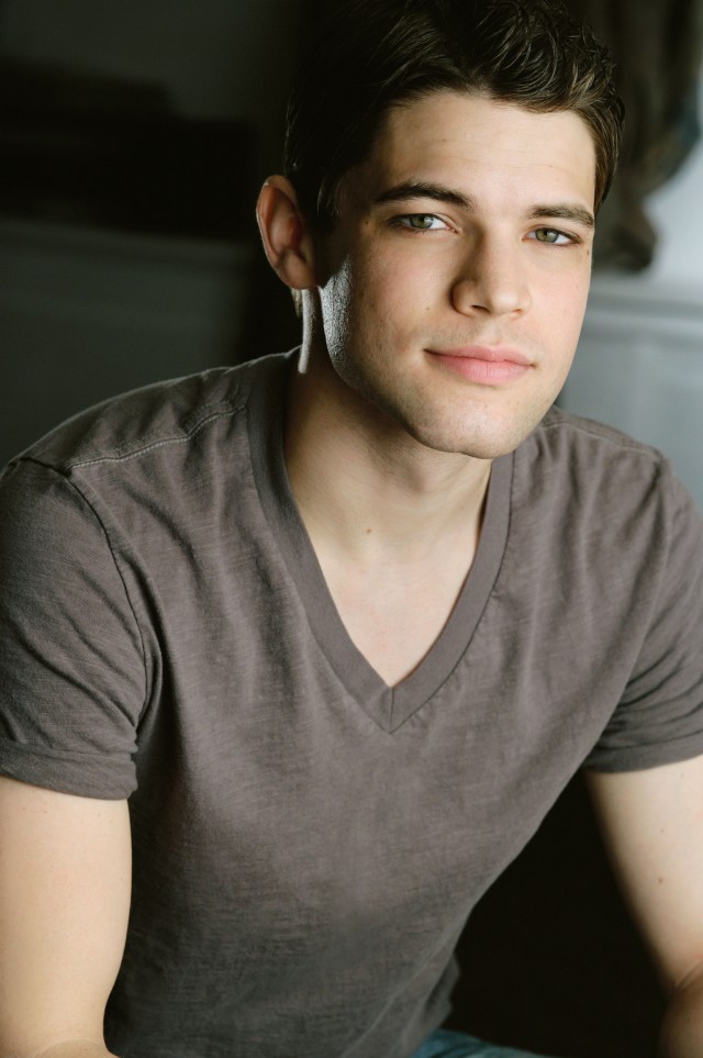 Jeremy Jordan Fotoğrafları 1