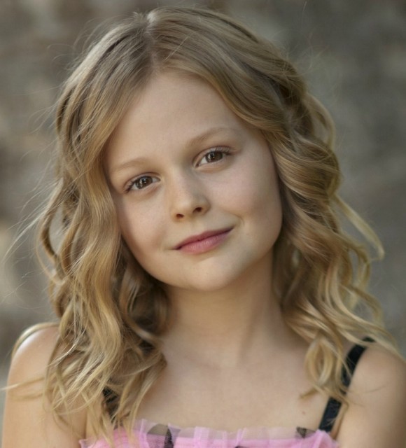 Emily Alyn Lind Fotoğrafları 5