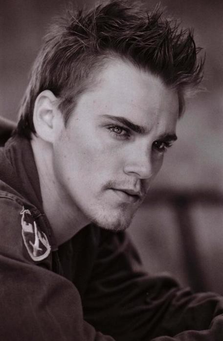 Riley Smith Fotoğrafları 23