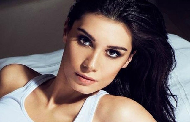 Burcu Kıratlı fotoğrafı