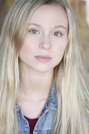 Alexandra Peters Fotoğrafı
