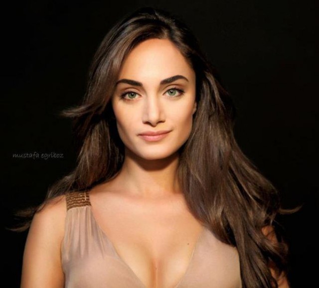 Denise Capezza Fotoğrafı