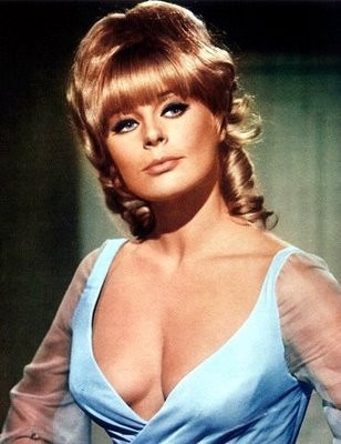 Elke Sommer Fotoğrafları 3