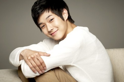 Choi Woo-sik Fotoğrafı