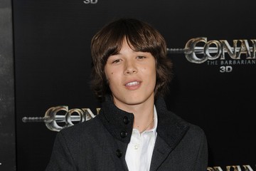 Leo Howard Fotoğrafı