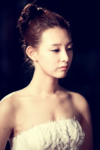 Kim Ji-won Fotoğrafı