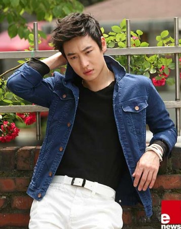 Lee Je-hoon Fotoğrafı