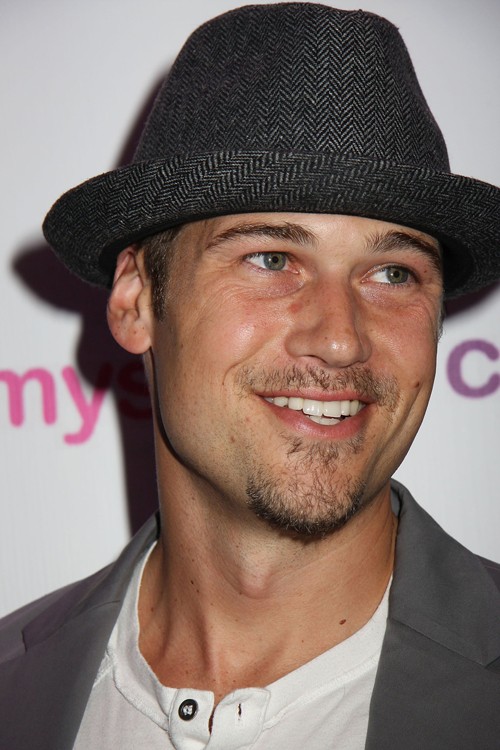 Nick Zano Fotoğrafları 33