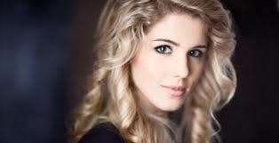 Emily Bett Rickards Fotoğrafları 26