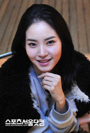 Hwang Seung-eon Fotoğrafları 5