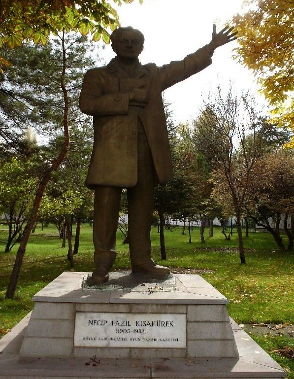 Necip Fazıl Kısakürek Fotoğrafları 18