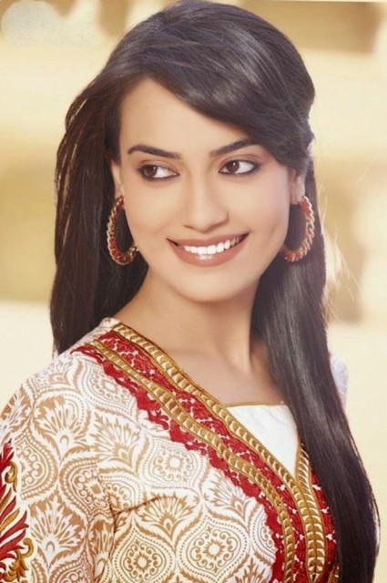 Surbhi Jyoti Fotoğrafları 2