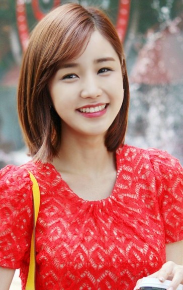 Yoon Jin-Yi Fotoğrafı