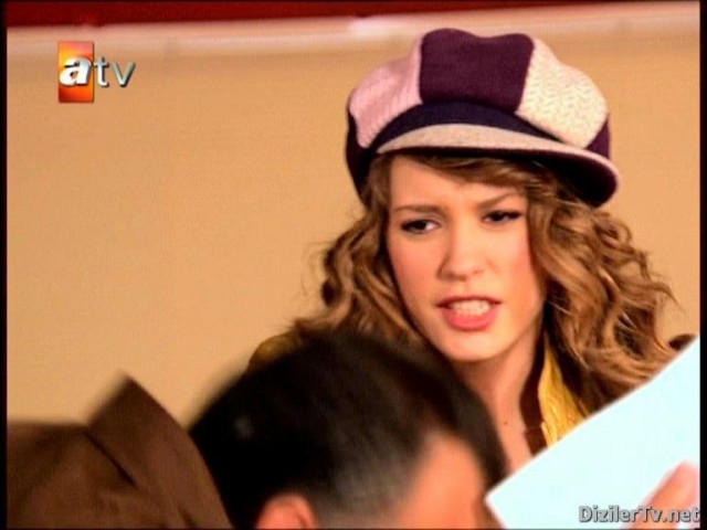 Serenay Sarıkaya Fotoğrafı