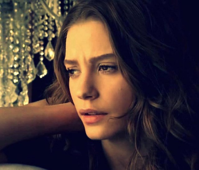 Serenay Sarıkaya Fotoğrafları 238