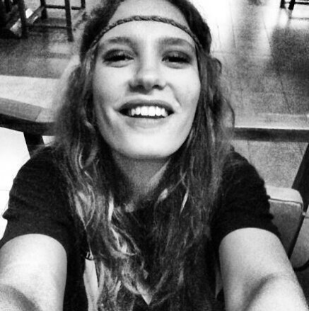 Serenay Sarıkaya Fotoğrafı
