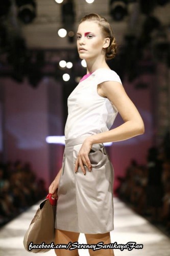 Serenay Sarıkaya Fotoğrafı