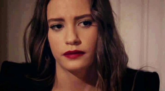 Serenay Sarıkaya Fotoğrafı