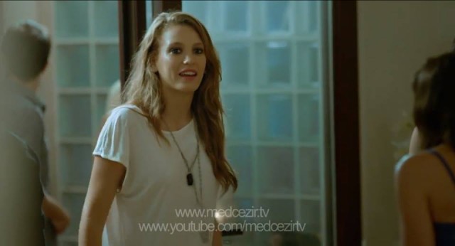Serenay Sarıkaya Fotoğrafı