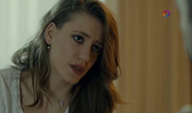 Serenay Sarıkaya Fotoğrafı