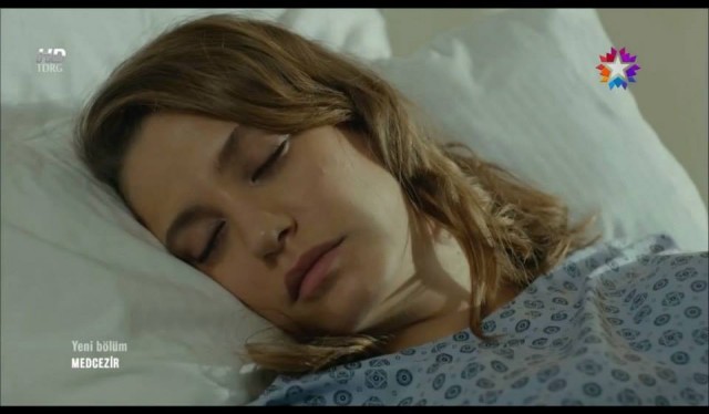 Serenay Sarıkaya Fotoğrafı