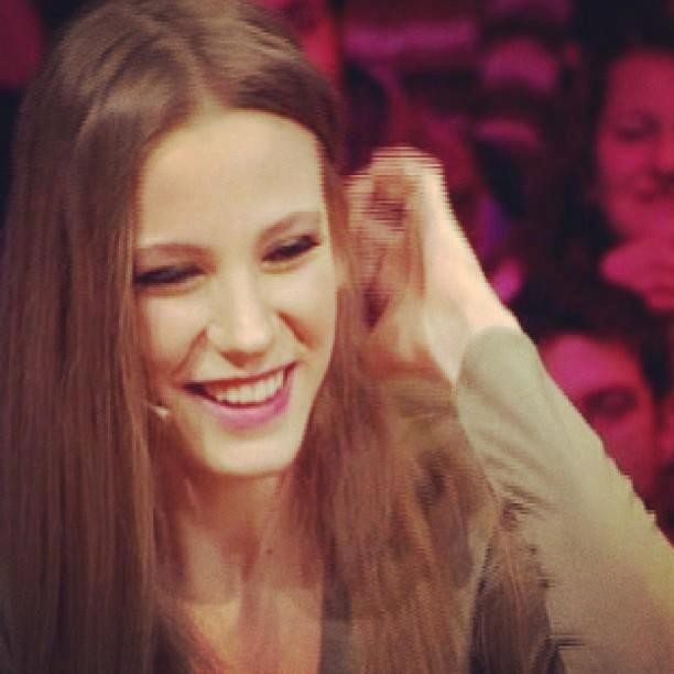 Serenay Sarıkaya Fotoğrafları 98