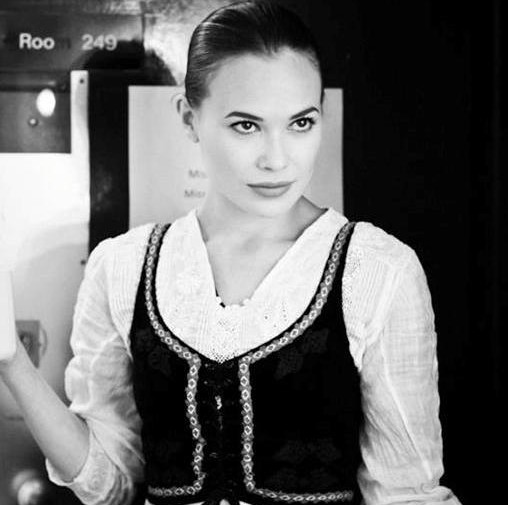 Celina Sinden Fotoğrafı