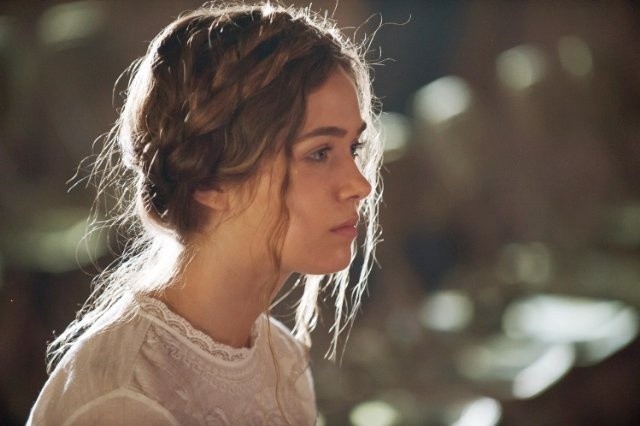 Haley Lu Richardson Fotoğrafları 2