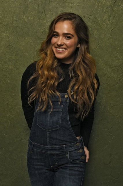 Haley Lu Richardson Fotoğrafları 44