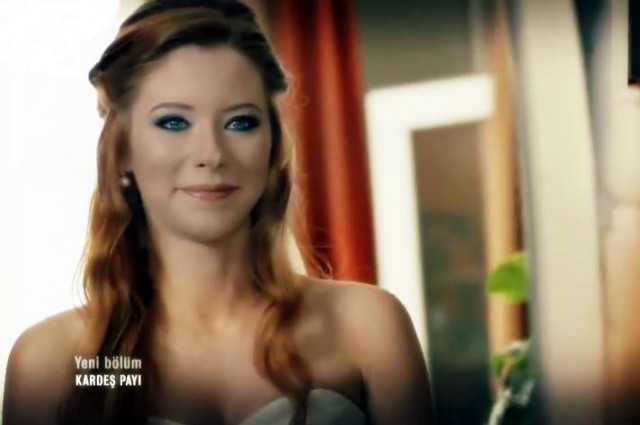 İpek Yaylacıoğlu Fotoğrafı