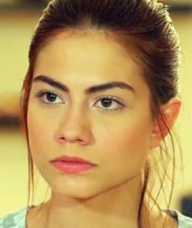 Demet Özdemir Fotoğrafı