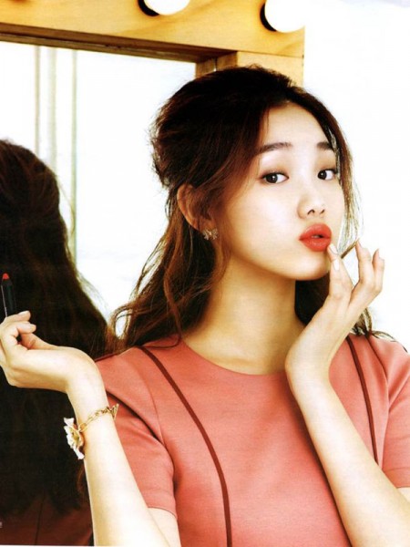 Lee Sung-Kyung Fotoğrafı