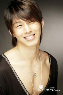 Choi Jung-won (i) Fotoğrafı