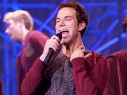 Skylar Astin Fotoğrafı