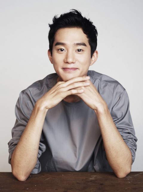 Yoon Jin-Wook Fotoğrafı