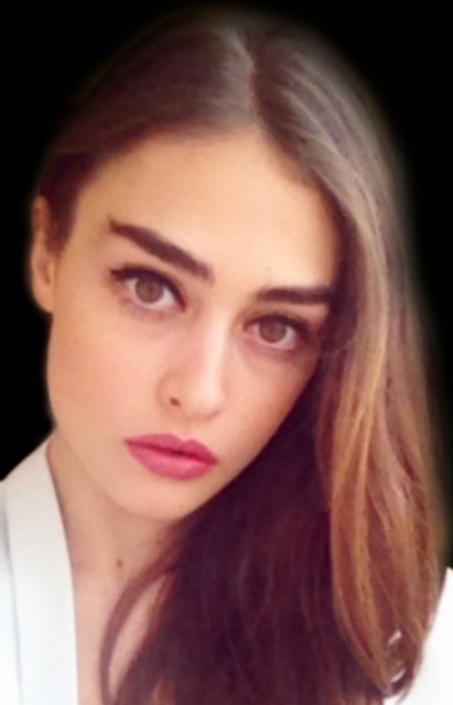 Esra Bilgiç Fotoğrafı