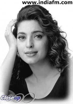 Juhi Chawla Fotoğrafı