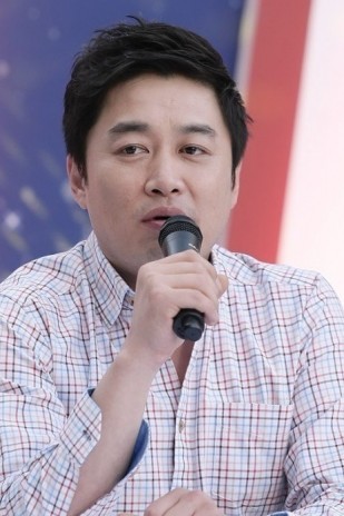 Jung Chan-woo (i) Fotoğrafı