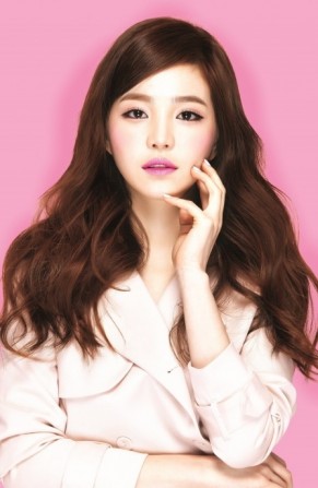Ji Ha-yun Fotoğrafı