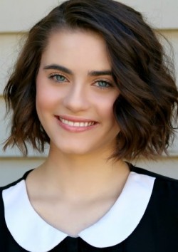 Ally Ioannides Fotoğrafları 3